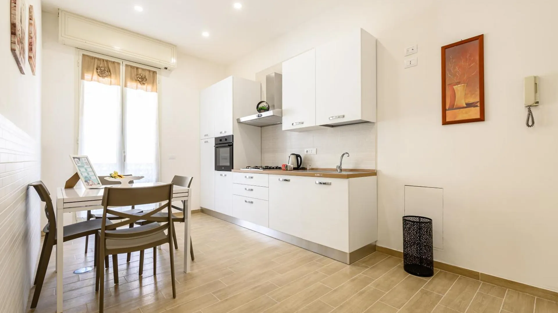 Domus Romeo Apartment Naples