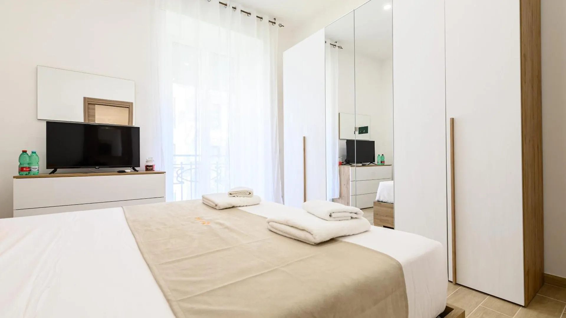 Domus Romeo Apartment Naples